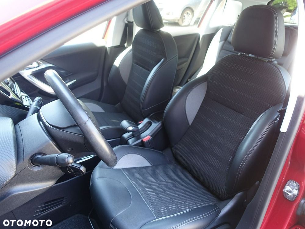Peugeot 2008 1.2 Pure Tech Allure S&S - 10