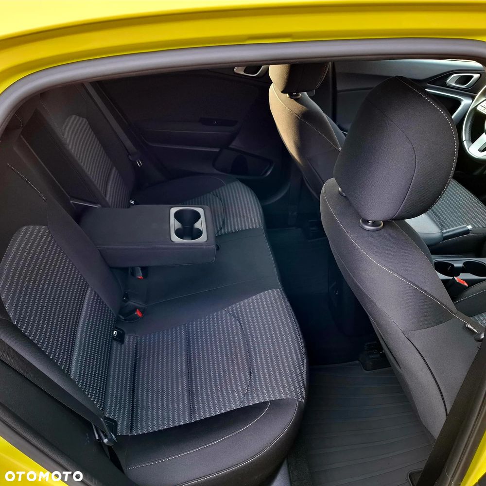 Kia Ceed 1.6 CRDi (48V Mild-Hybrid) Vision - 12