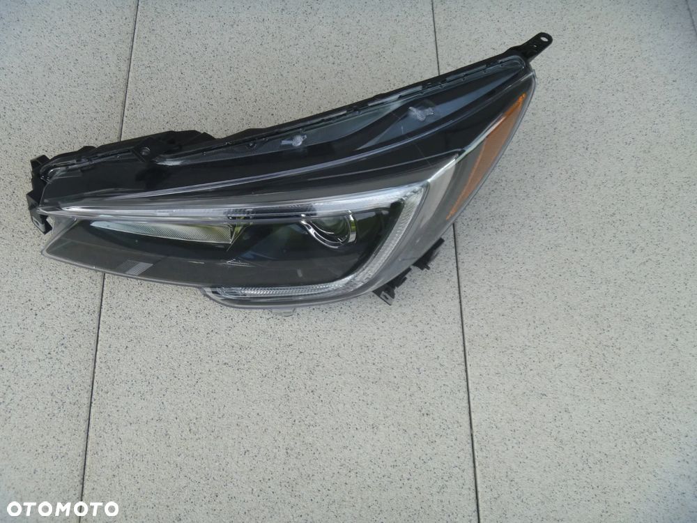 SUBARU LEGACY OUTBACK V 2018-LAMPA LEWA SOCZEWKA LED ŁADNA - 2