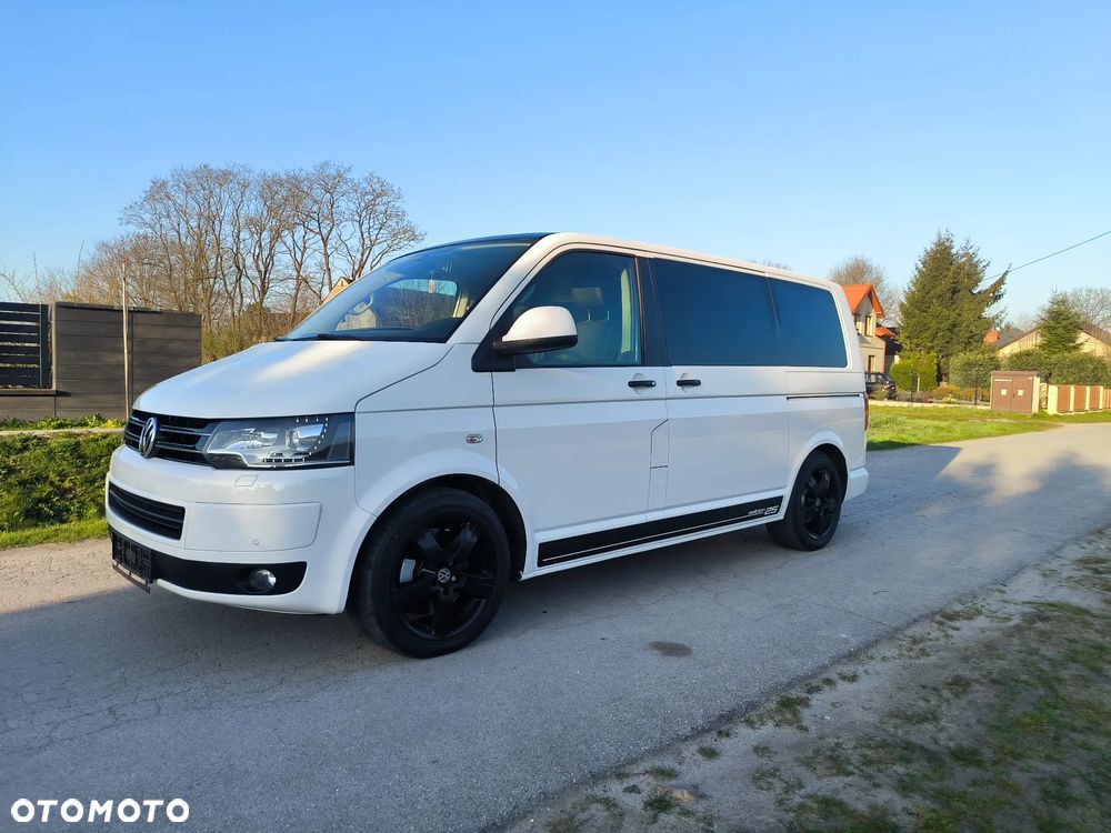 Volkswagen Multivan - 1