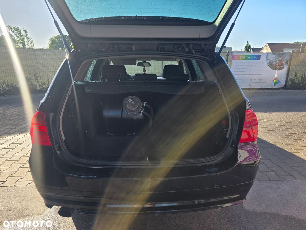 BMW Seria 3 - 18