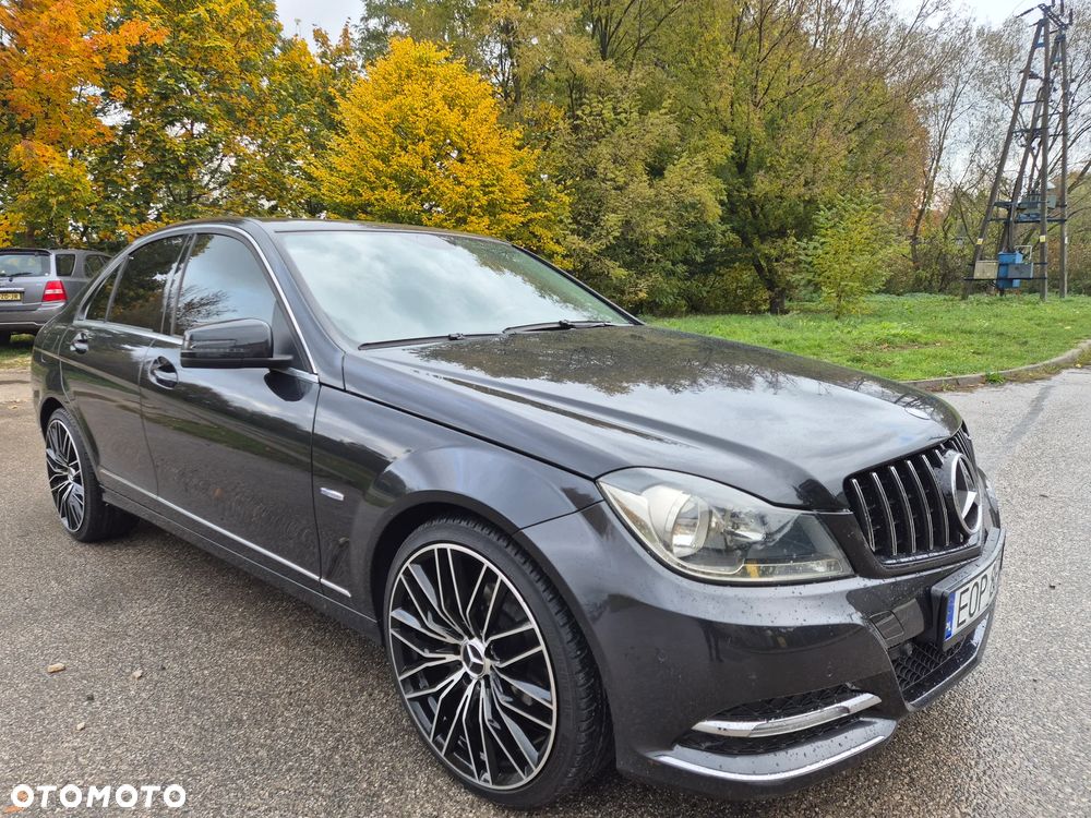 Mercedes-Benz Klasa C 180 BlueEFFICIENCY Avantgarde - 19