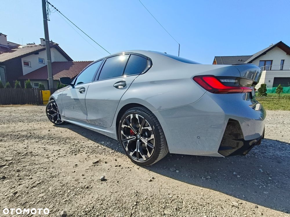 BMW Seria 3 330i xDrive M Sport - 26