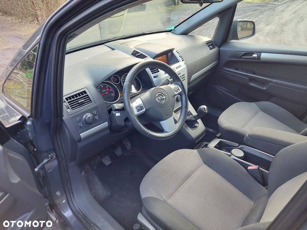 Opel Zafira - 15