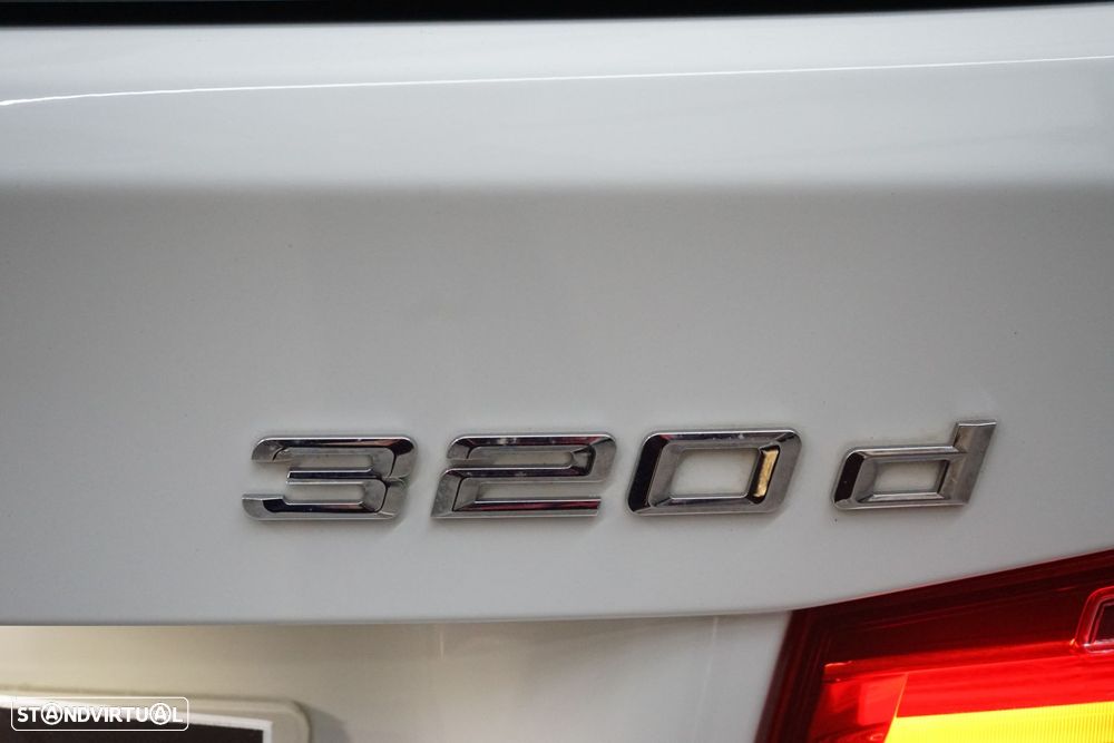 BMW 320 d Touring Line Sport - 12