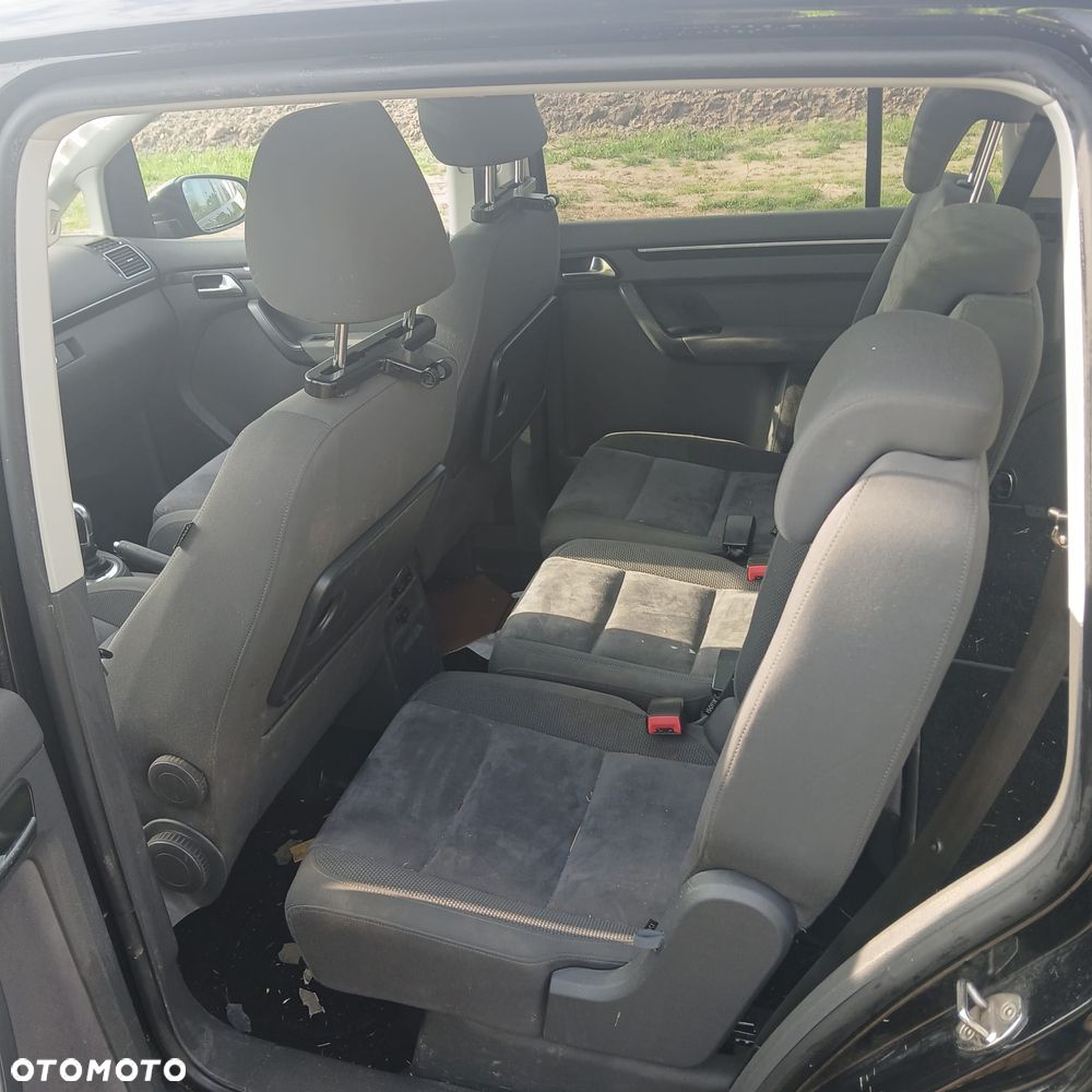 Volkswagen Touran 1.6 TDI DPF BlueMotion Technology DSG Comfortline - 11