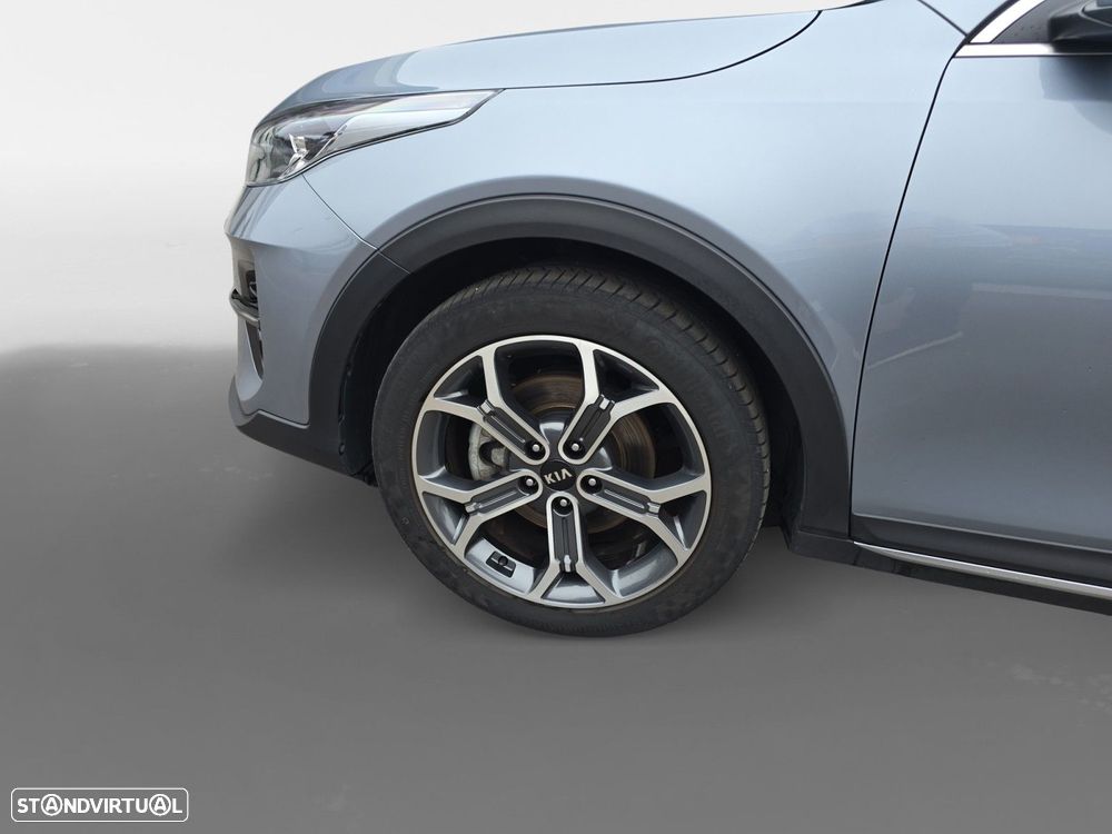 Kia XCeed 1.6 CRDi MHEV Drive - 14