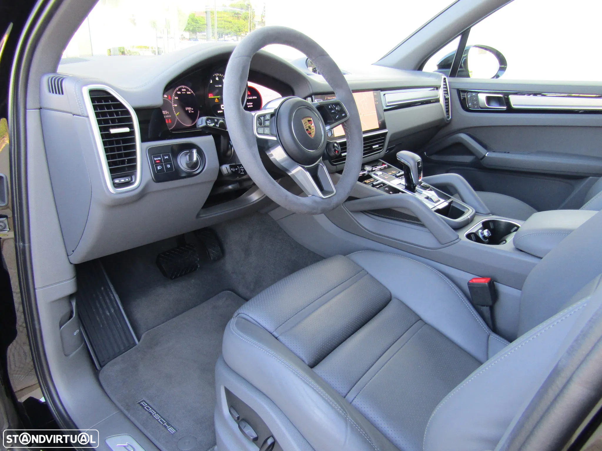 Porsche Cayenne E-Hybrid Platinum Edition - 17