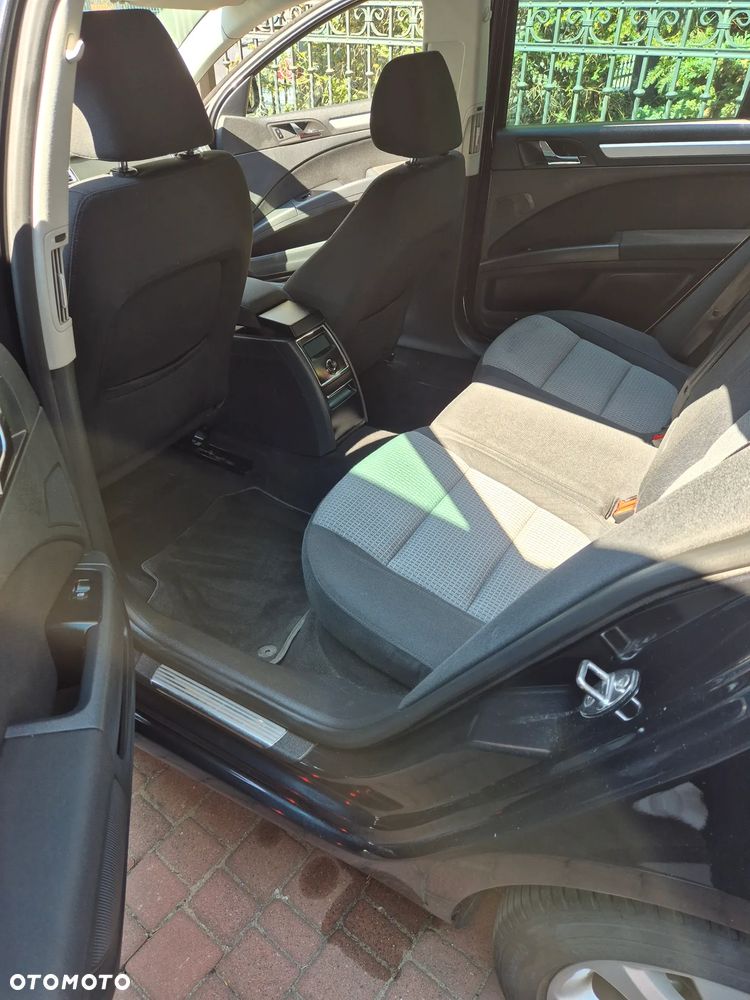 Skoda Superb 2.0 TDI Ambition DSG - 10