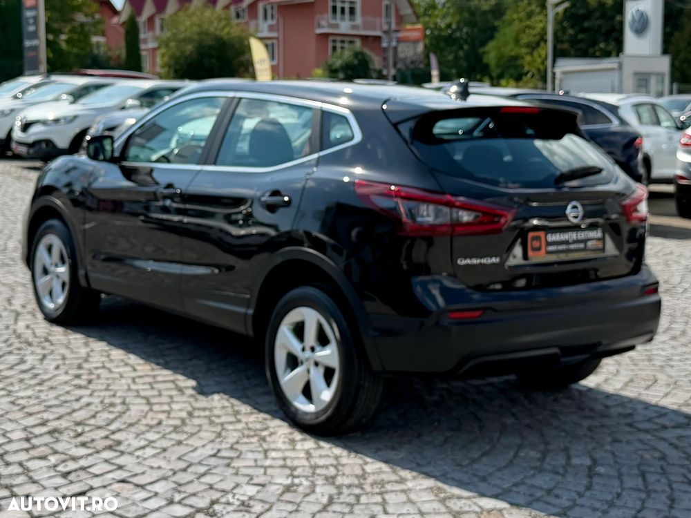 Nissan Qashqai 1.3 DIG-T SHIRO - 4