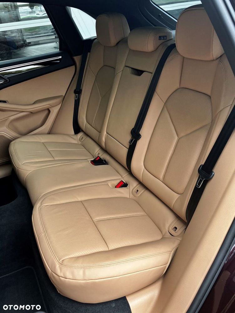 Porsche Macan - 23