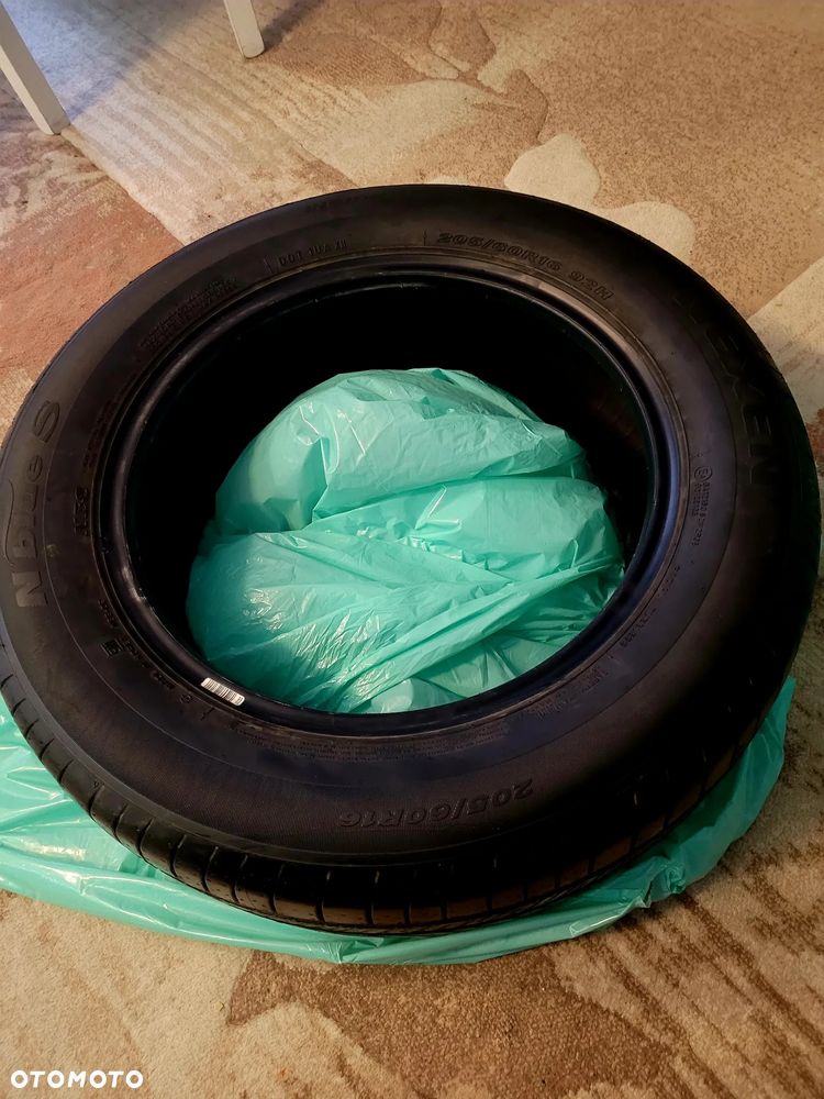 Komplet opon Nexen 205/60 R16 – zdjęte z nowego auta - 3