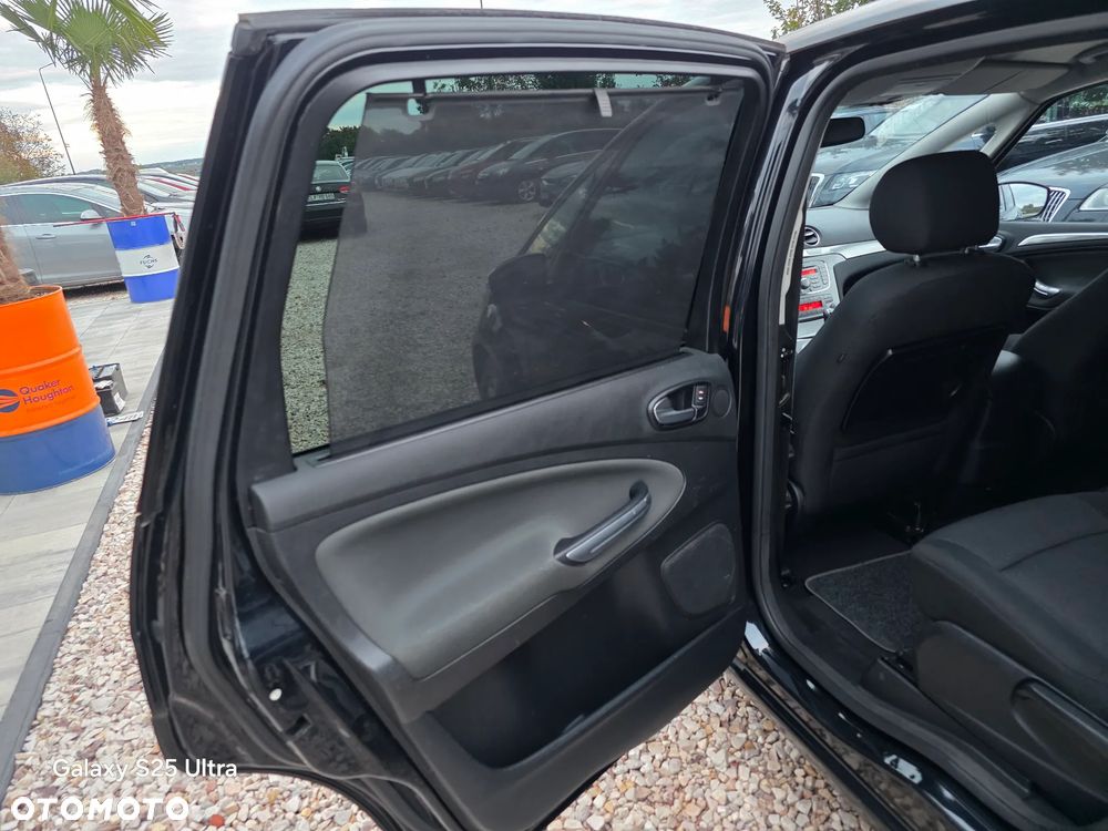 Ford S-Max - 31