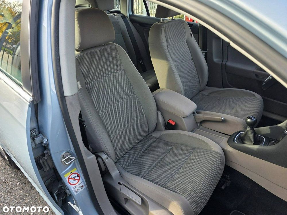 Volkswagen Golf Variant 1.6 TDI DPF BlueMotion Technology Trendline - 23