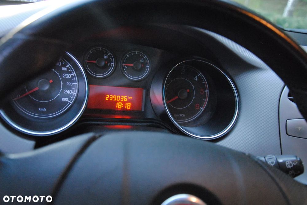 Fiat Bravo 1.6 Multijet 16V Dynamic Euro5 - 16