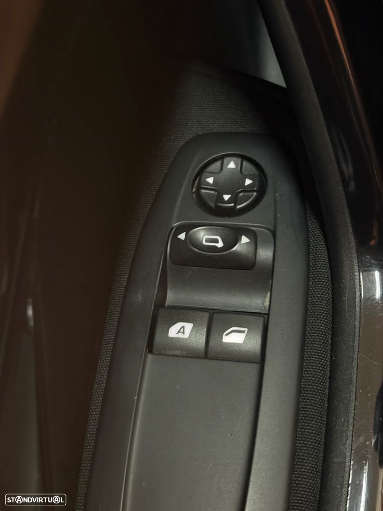 Peugeot 208 1.5 HDI Van - 20