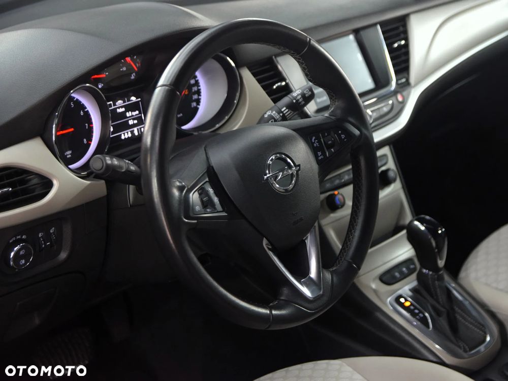 Opel Astra 1.4 T Enjoy S&S - 15