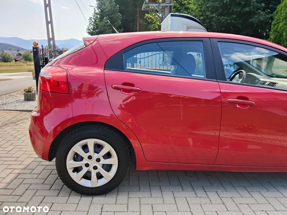 Kia Rio 1.2 Dream Team Edition - 13