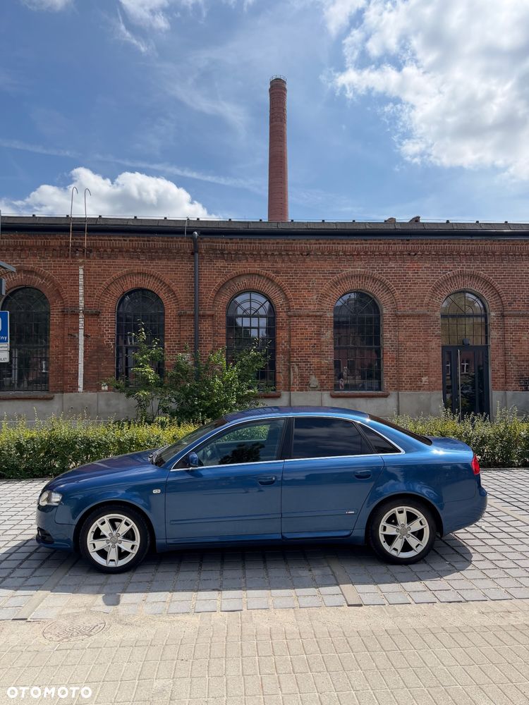 Audi A4 Avant - 4