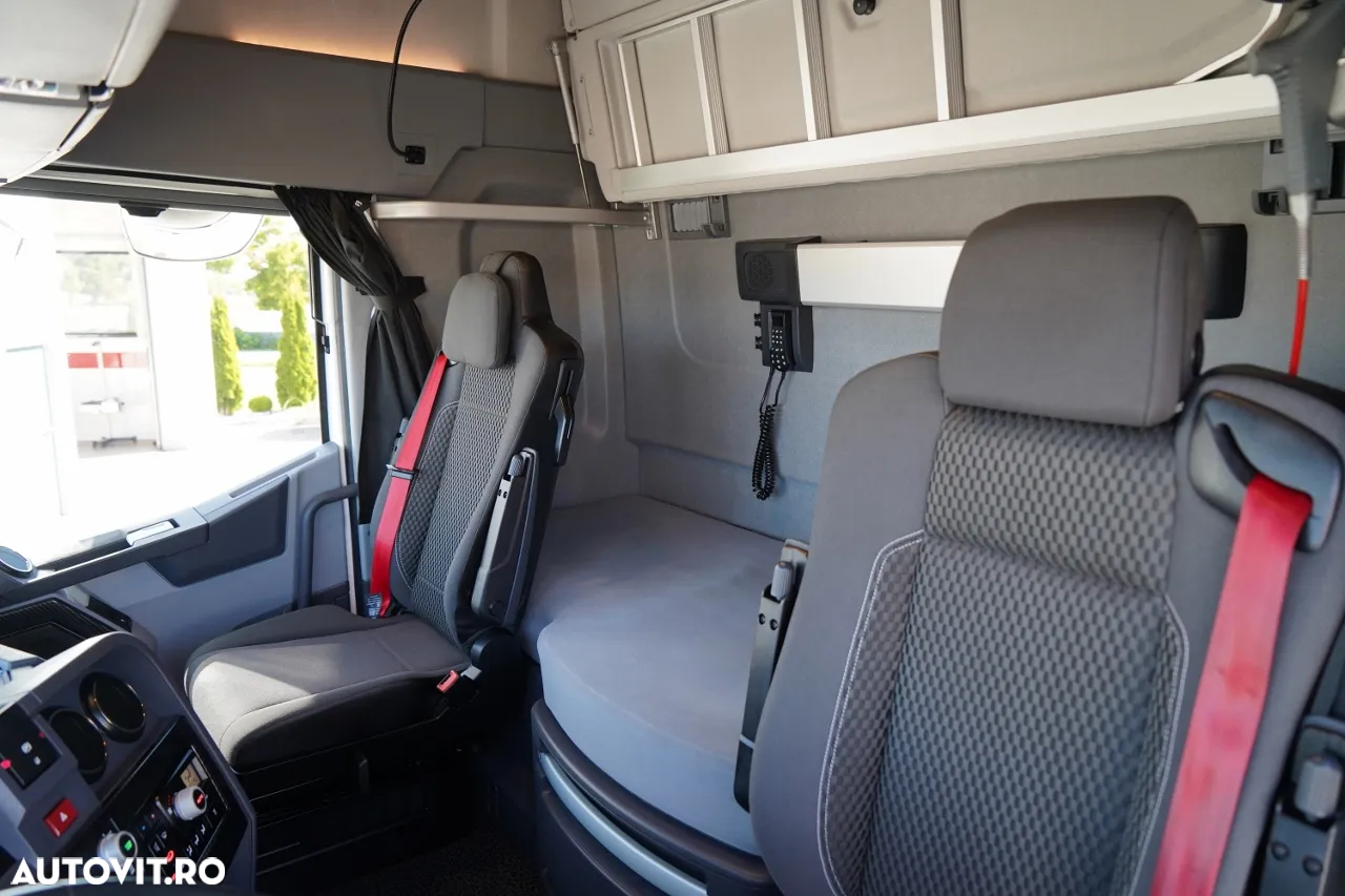 Renault T 440 / 6X2 / SOLO / CORTINĂ 9.5 M / I-PARK COOL / RIDICABIL / JANTE DIN ALIAJ / PUNȚĂ RIDICABILĂ - 27