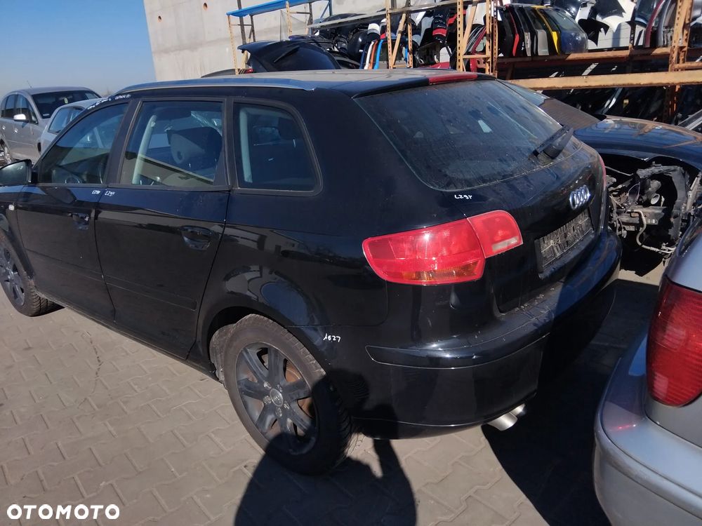 Audi A3 8P Lift 05- z silnikiem 2,0 BMM i skrzynią manualną 6 birgów JLU lakier kod LZ9Y - 4