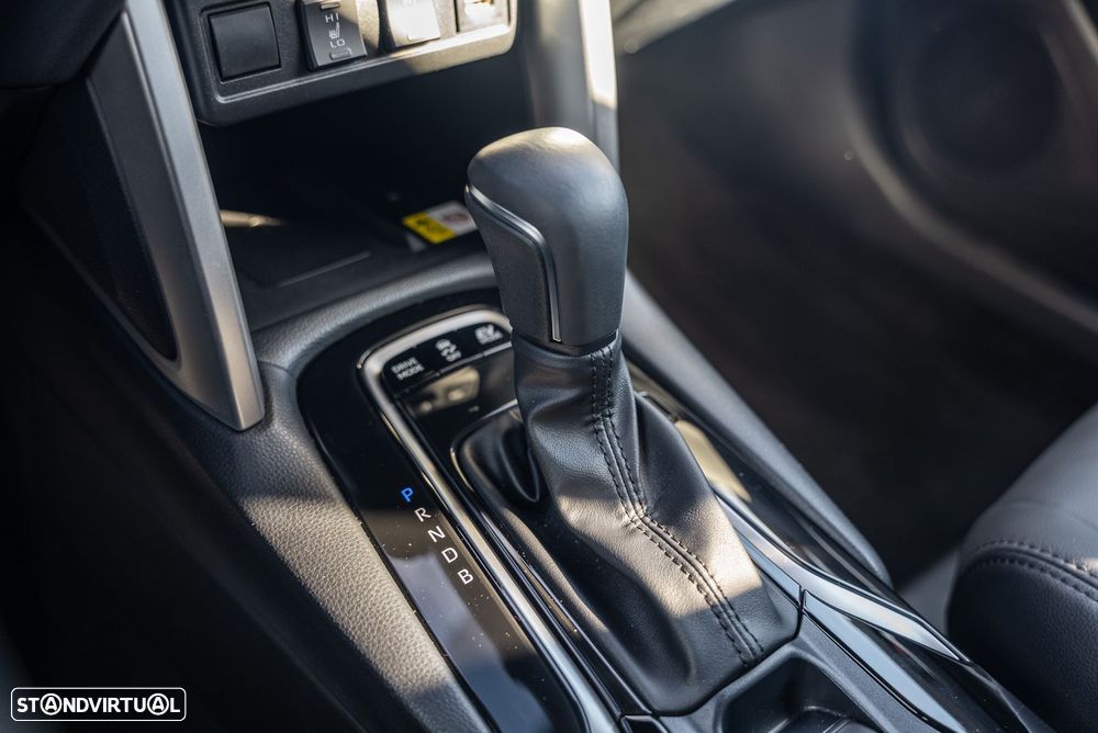 Toyota Corolla Cross 1.8 Hybrid Luxury - 26