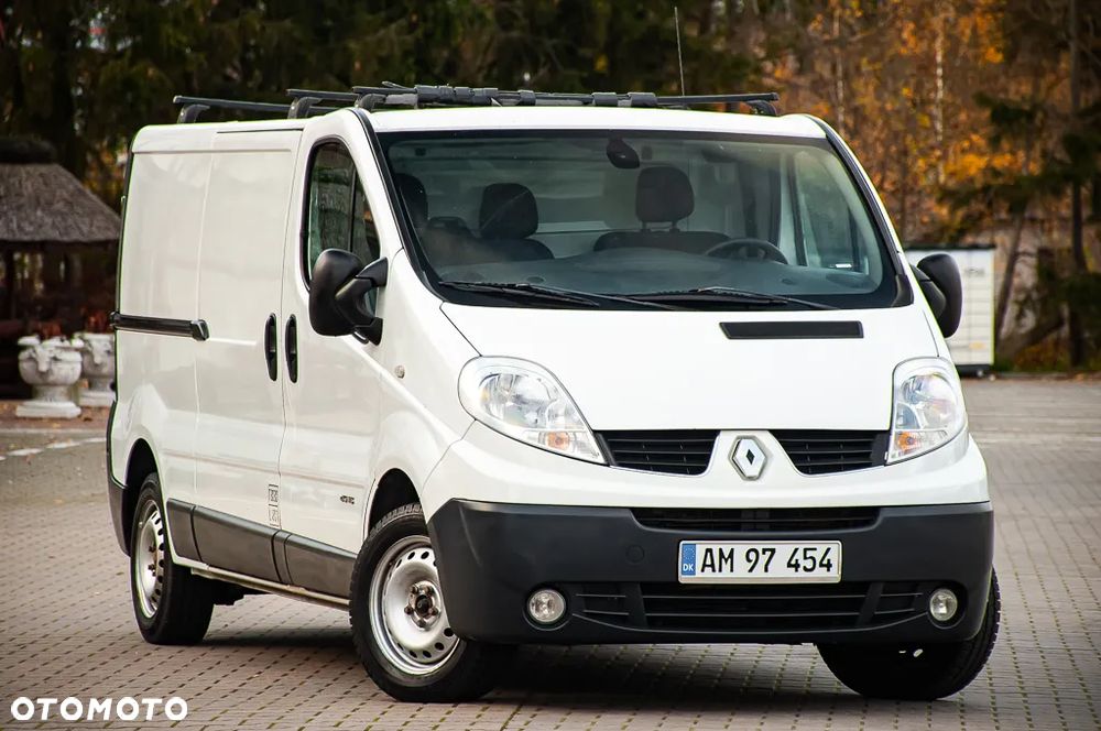 Renault TRAFIC - 2