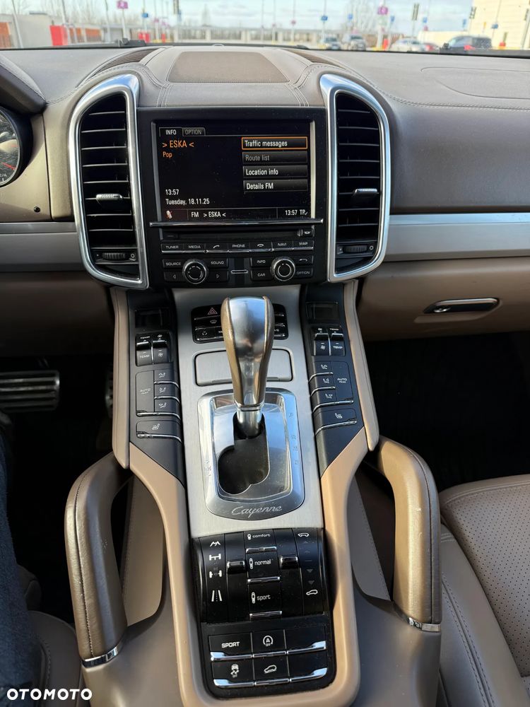 Porsche Cayenne GTS - 4