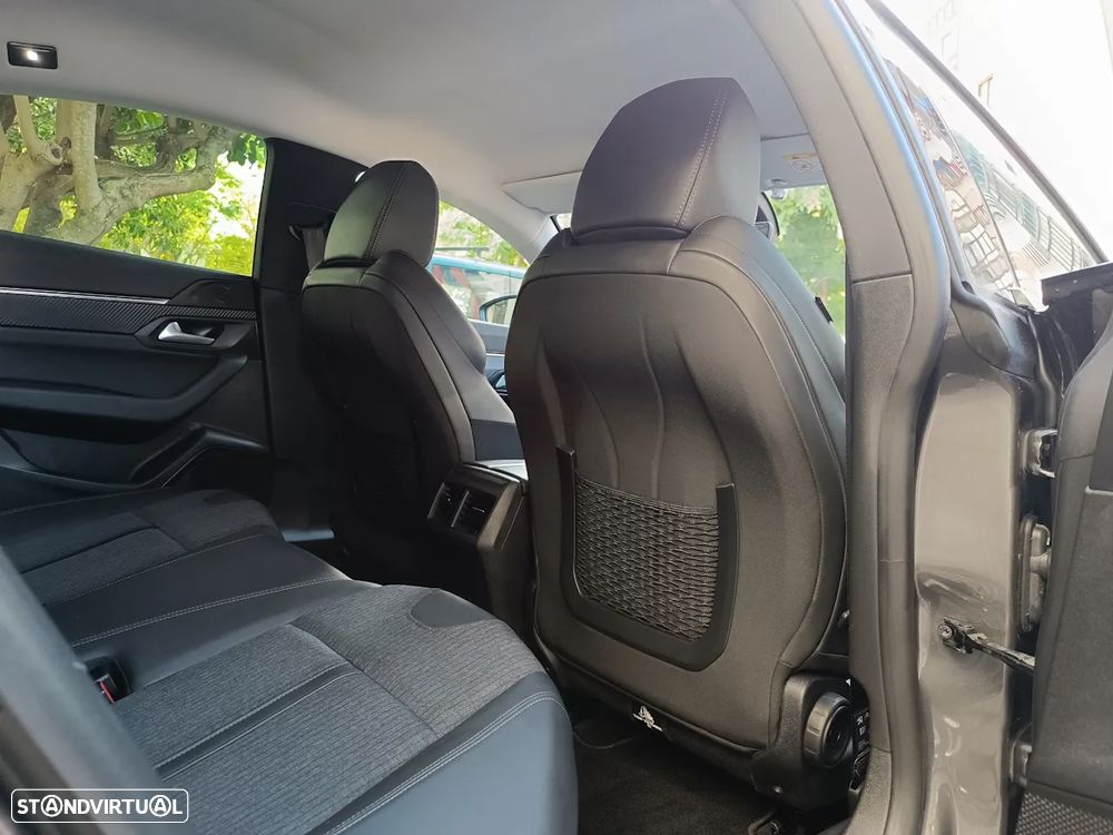 Peugeot 508 Hybrid 225 e-EAT8 Allure Pack - 35