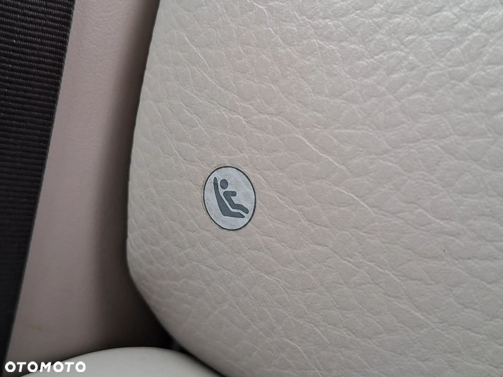 Volvo V70 D5 AWD Summum - 31