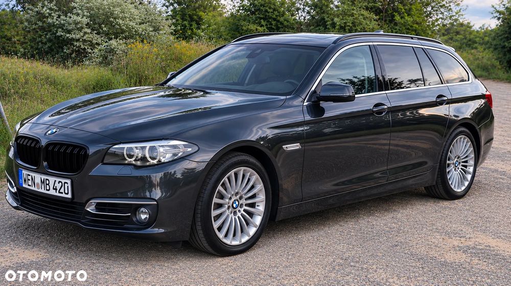 BMW Seria 5 525d Luxury Line - 36