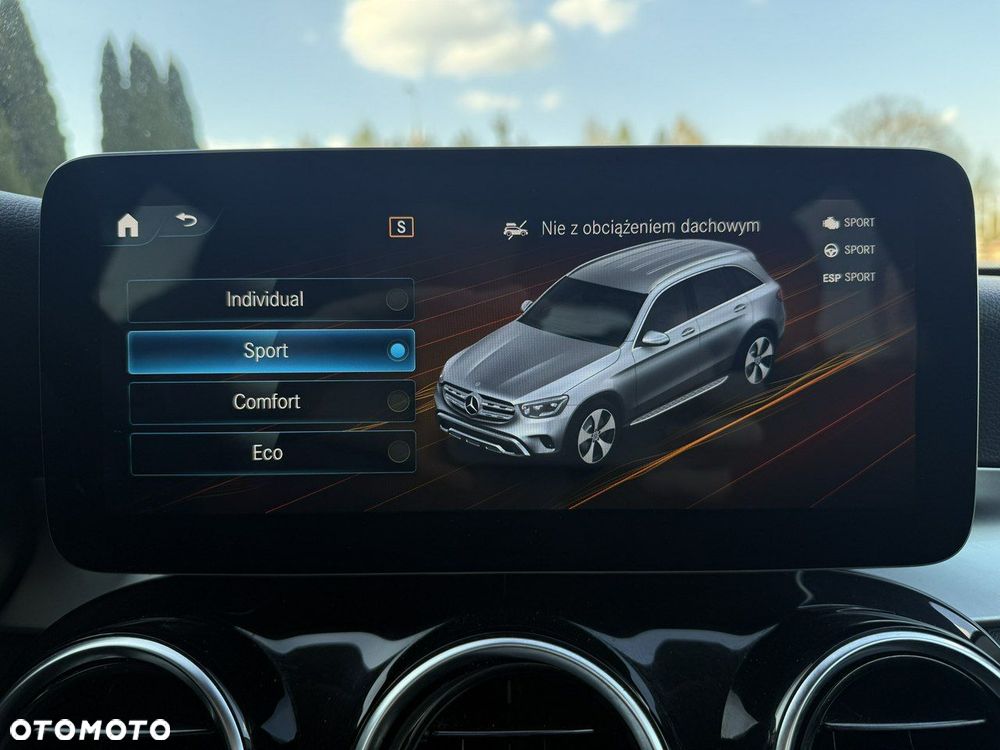 Mercedes-Benz GLC - 27