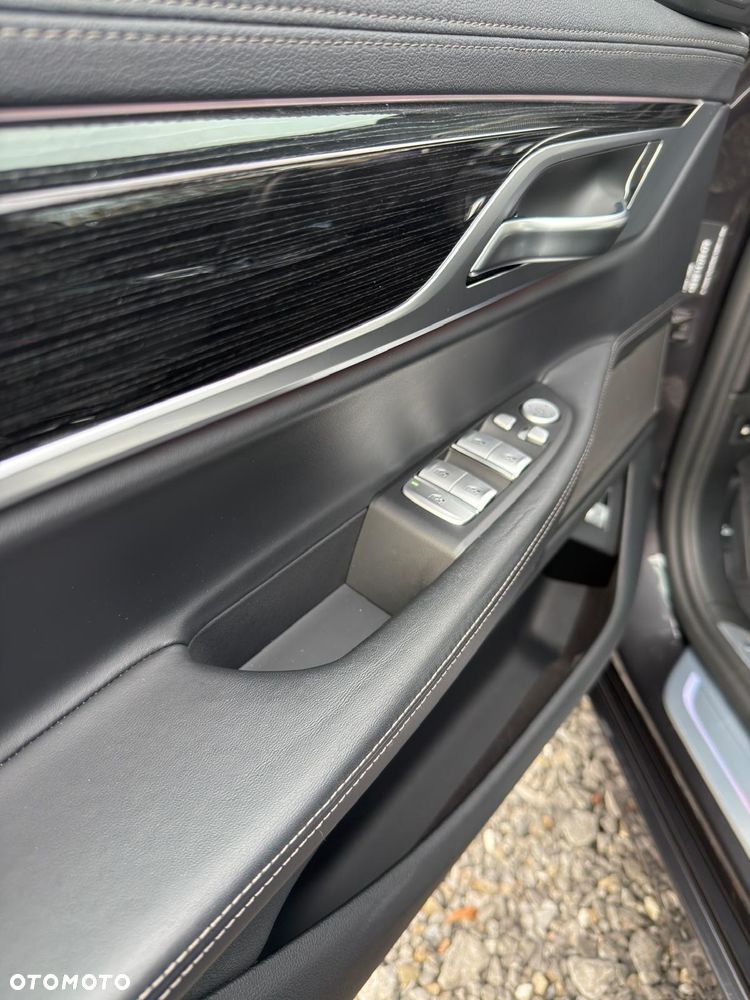 BMW Seria 7 - 22