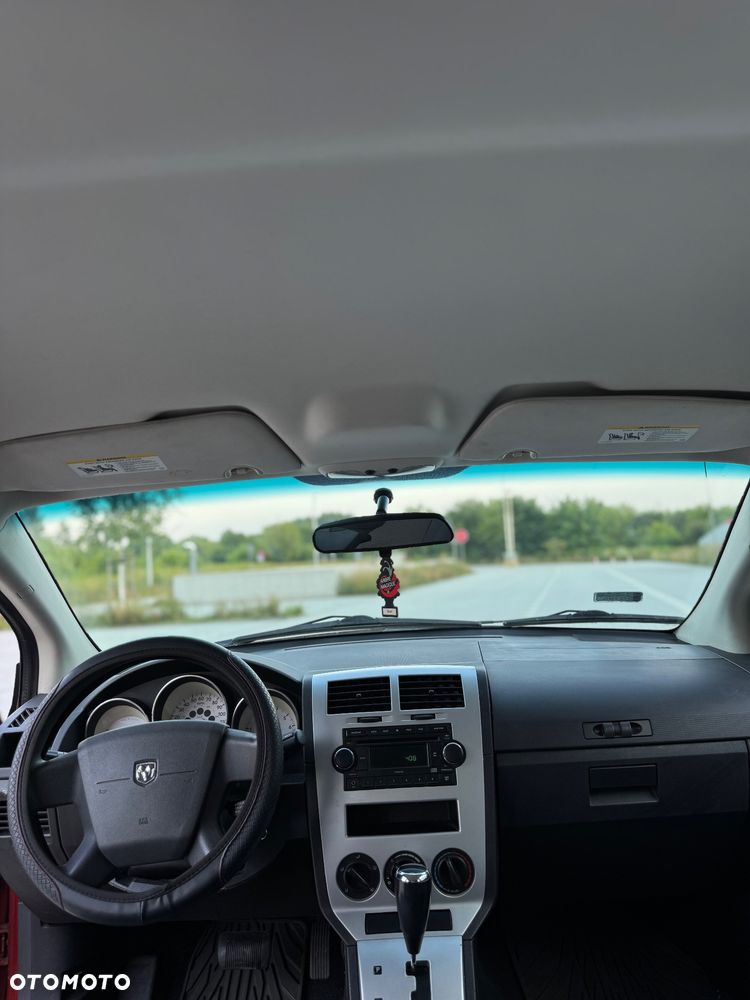Dodge Caliber - 8