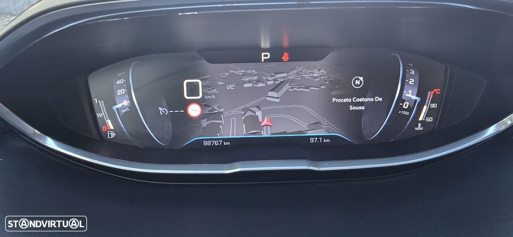 Peugeot 3008 1.6 BlueHDi Allure EAT6 - 26