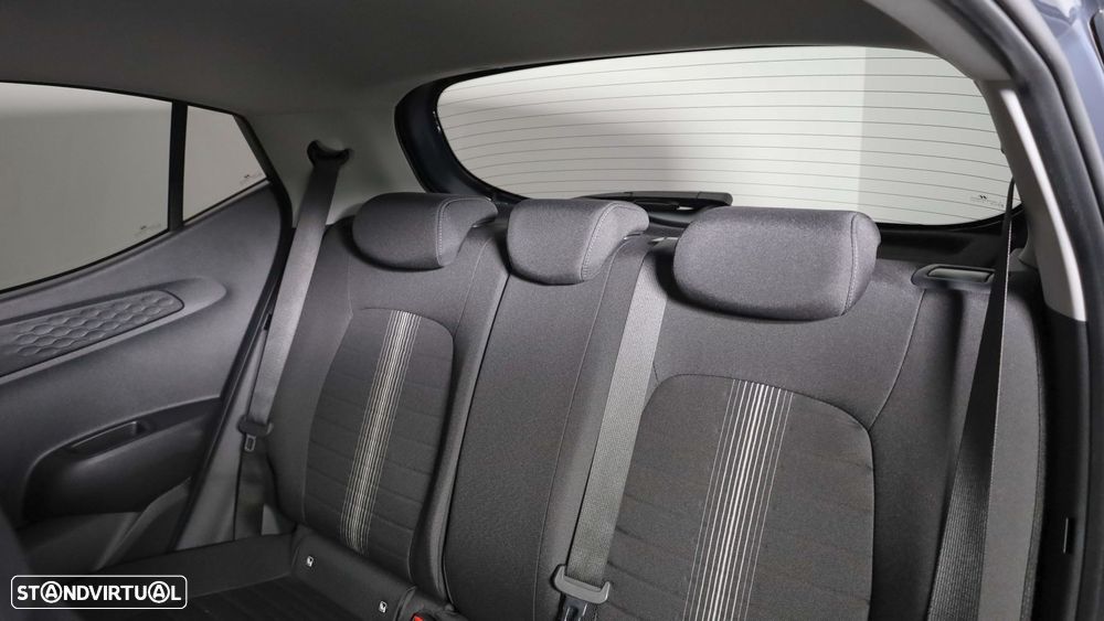 Hyundai i10 1.0 Comfort AMT - 8