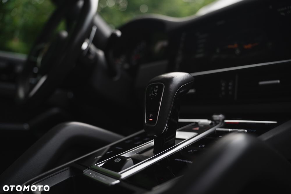 Porsche Cayenne S - 23