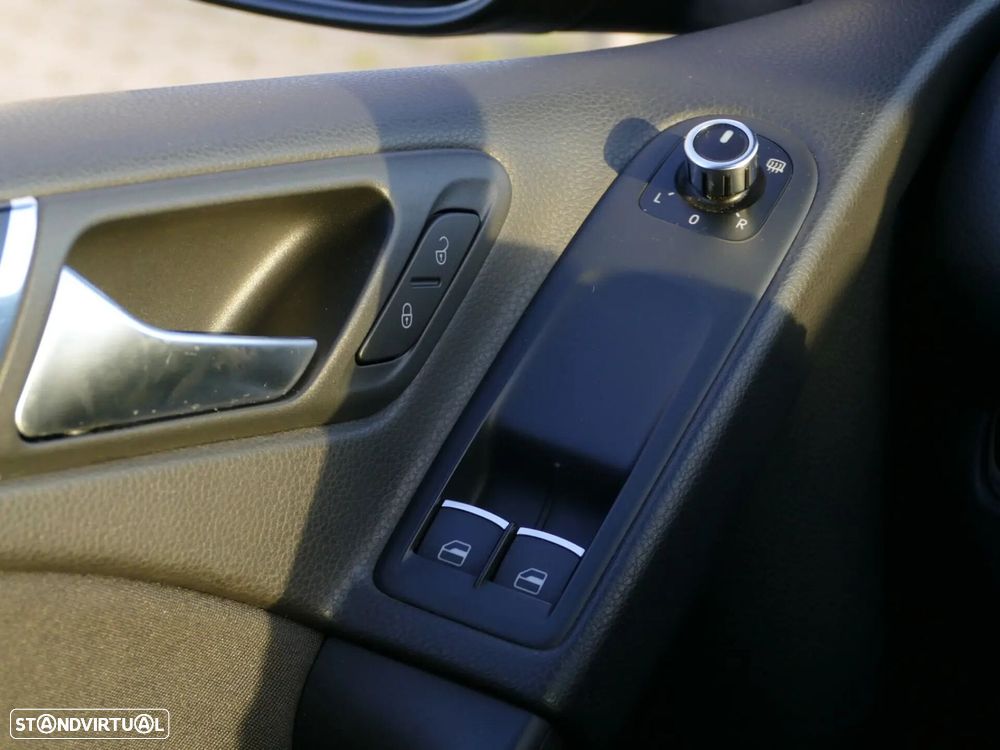 VW Golf 2.0 TSi GTI DSG - 32