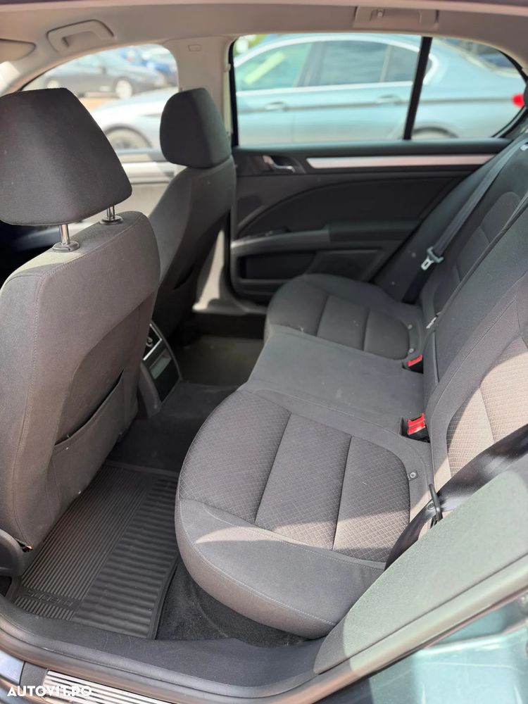 Skoda Superb 2.0 TDI Ambition - 9