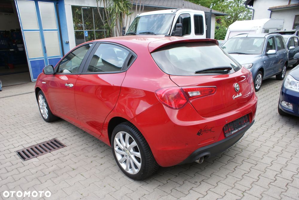 Alfa Romeo Giulietta 1.6 JTDM 16V - 5