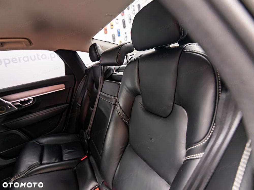 Volvo S90 D5 AWD R-Design - 28