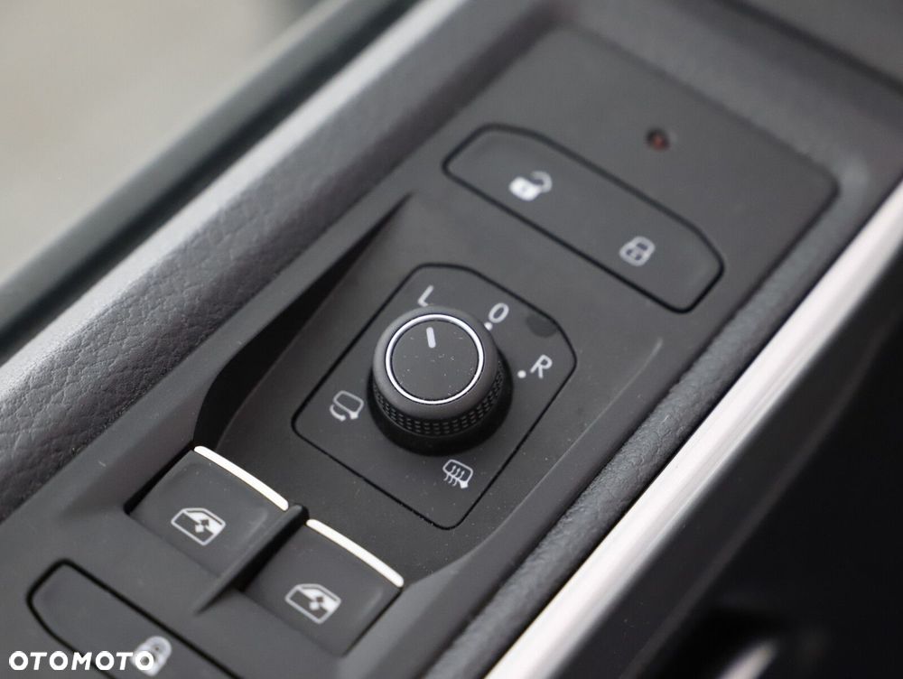 Volkswagen Multivan - 23