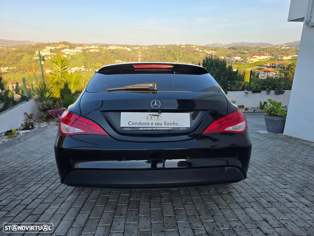 Mercedes-Benz CLA 180 d Shooting Brake AMG Line - 33