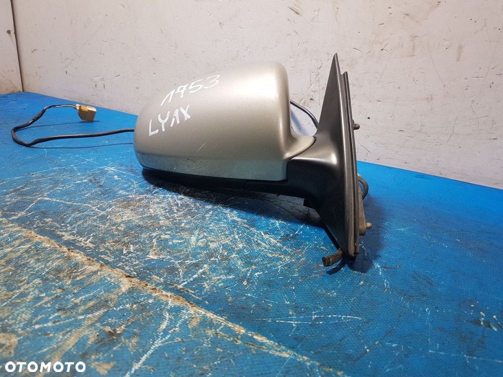 AUDI A4 B6 LUSTERKO PRAWE 5PIN LY1X - 1