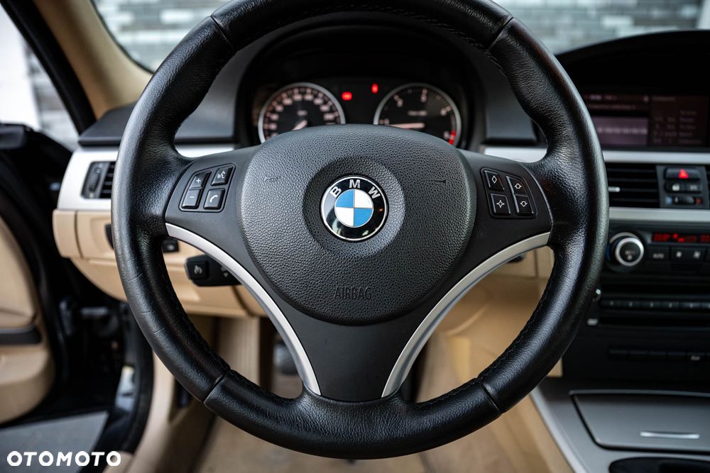 BMW Seria 3 320d - 14