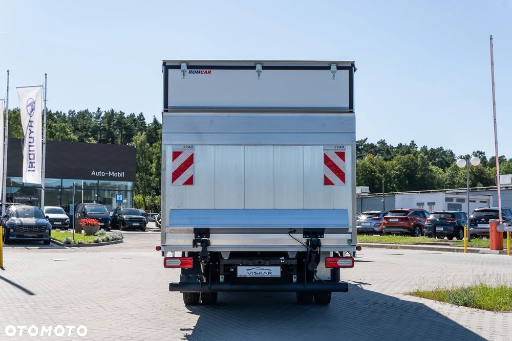 Isuzu M30 - 14