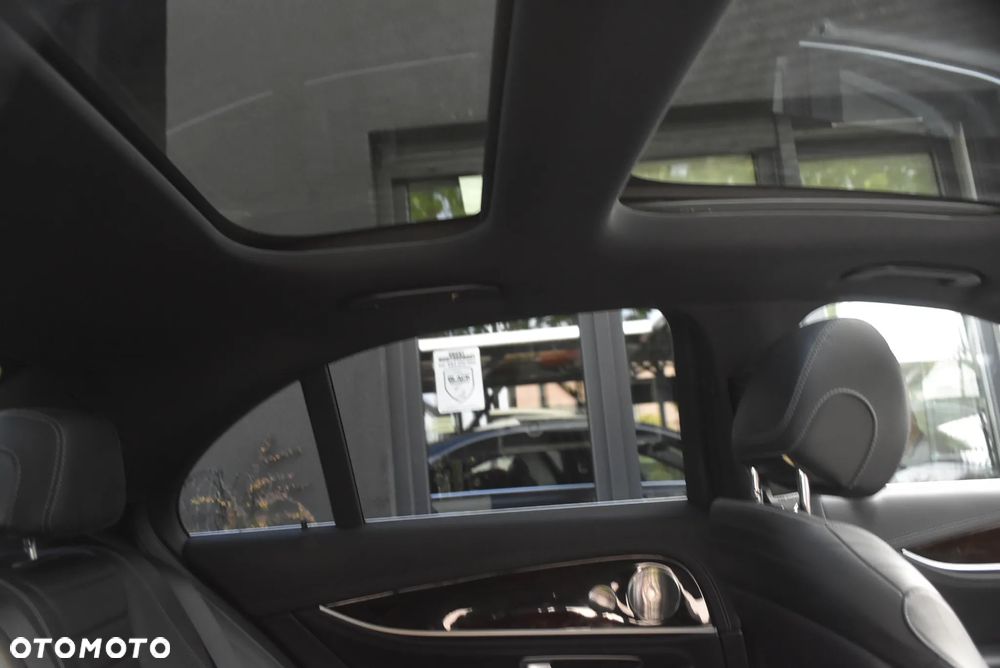 Mercedes-Benz Klasa E 350e 9G-TRONIC AMG Line - 29