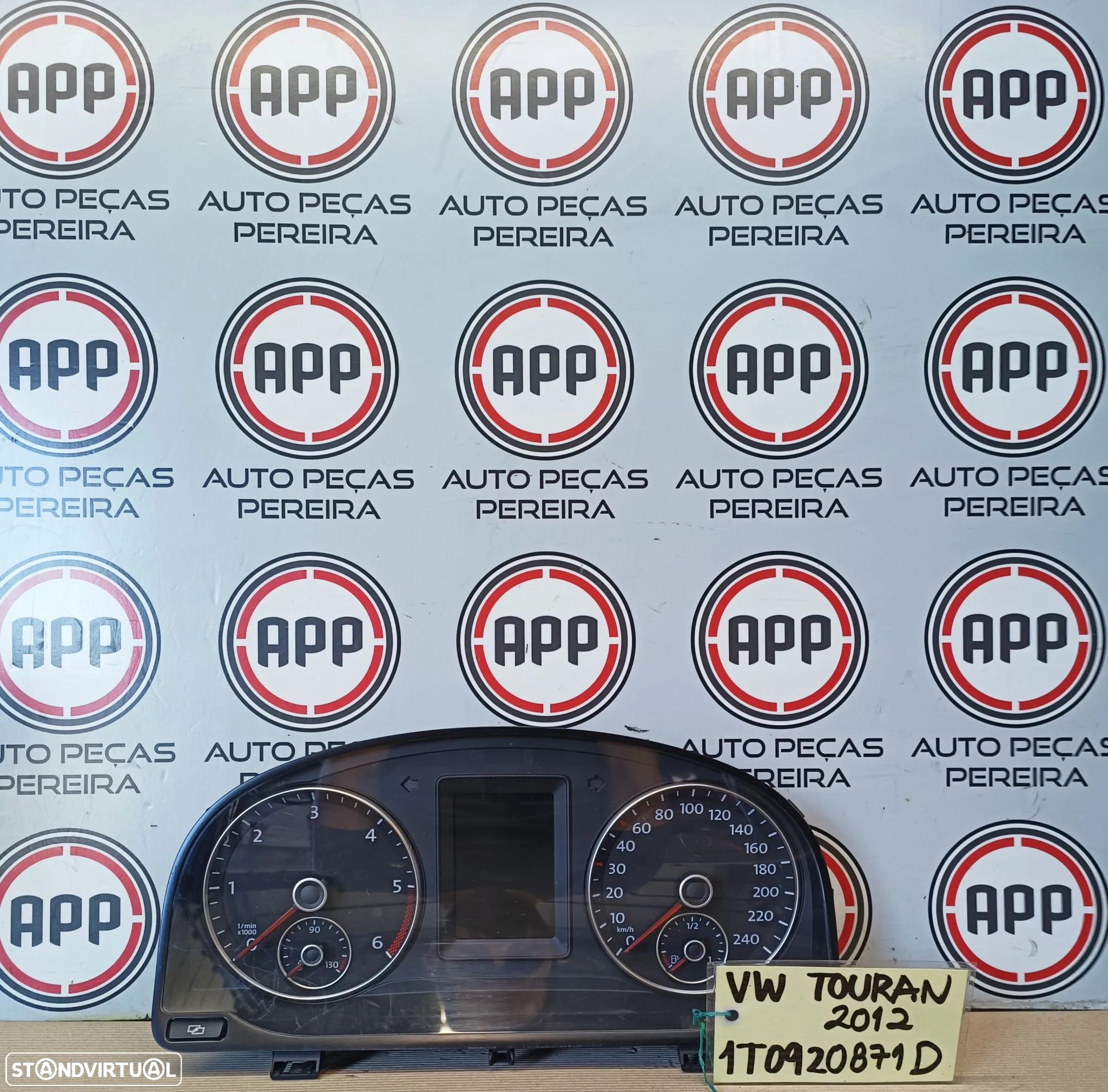 Quadrante VW Touran TDI, referência 1T0920871D. - 1