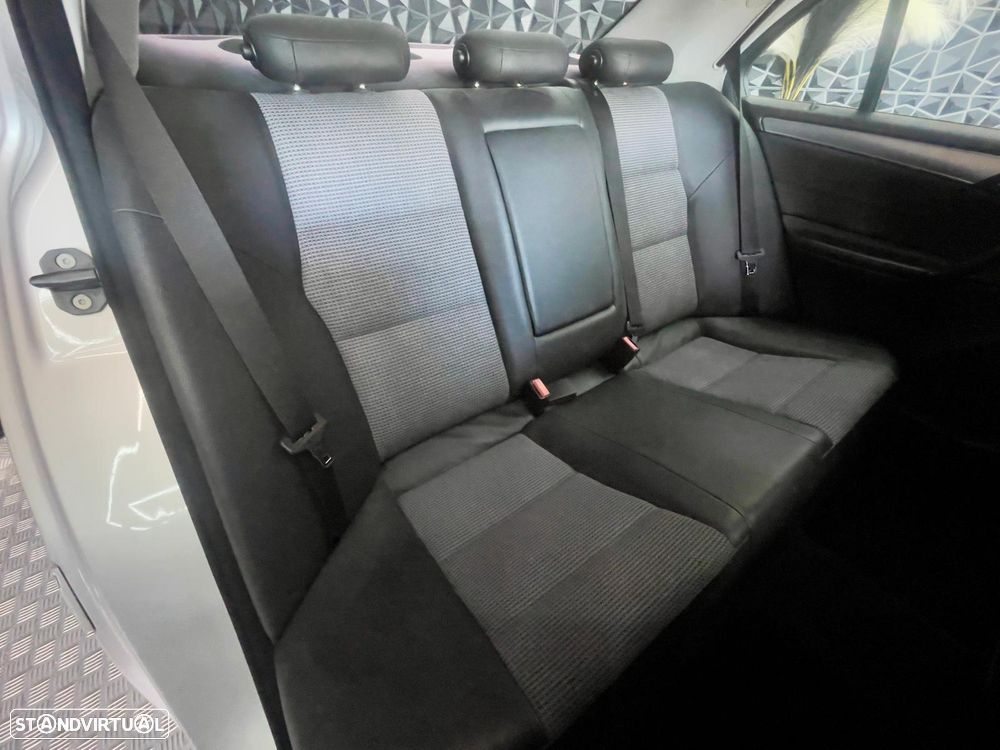 Mercedes-Benz C 220 CDI Avantgarde Aut. - 33