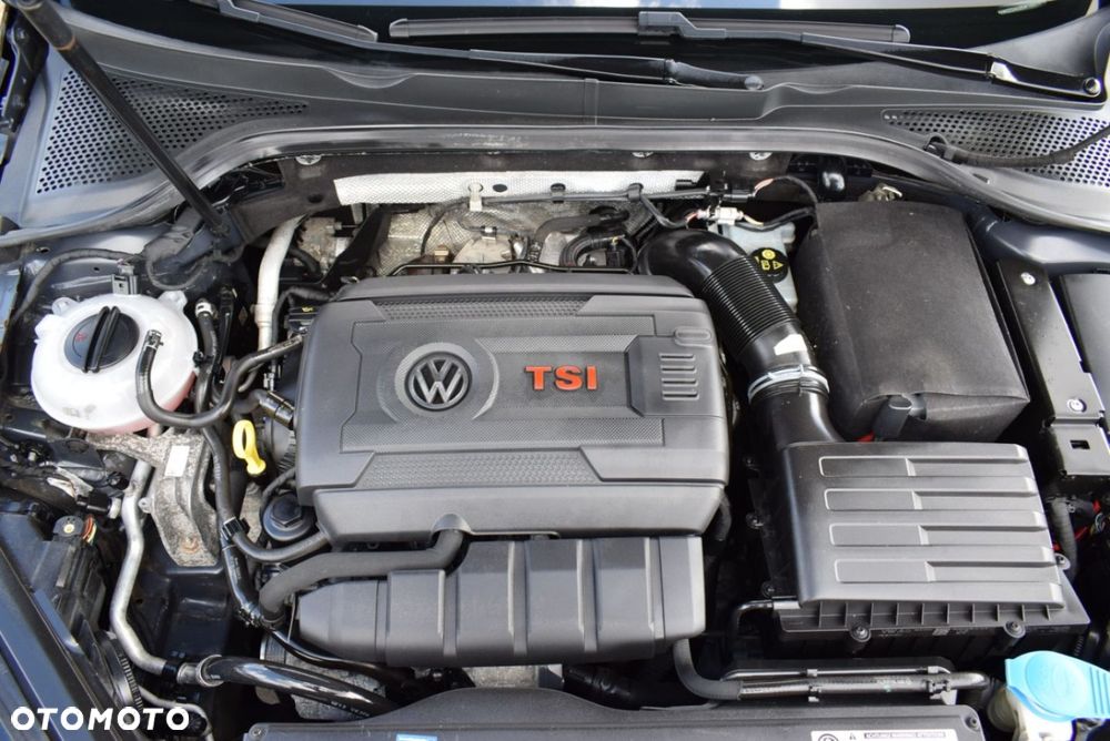 Volkswagen Golf - 18